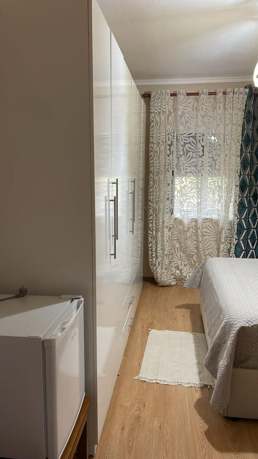 Alva Room'S Gjirokastër Esterno foto